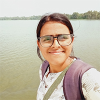 WCT Bees: Usha Ravindra (Zoo Outreach Organisation), Grassroots Conservation Small Grant, Project: Conservation of Critically Endangered Hammerhead sharks of India via Participatory Science